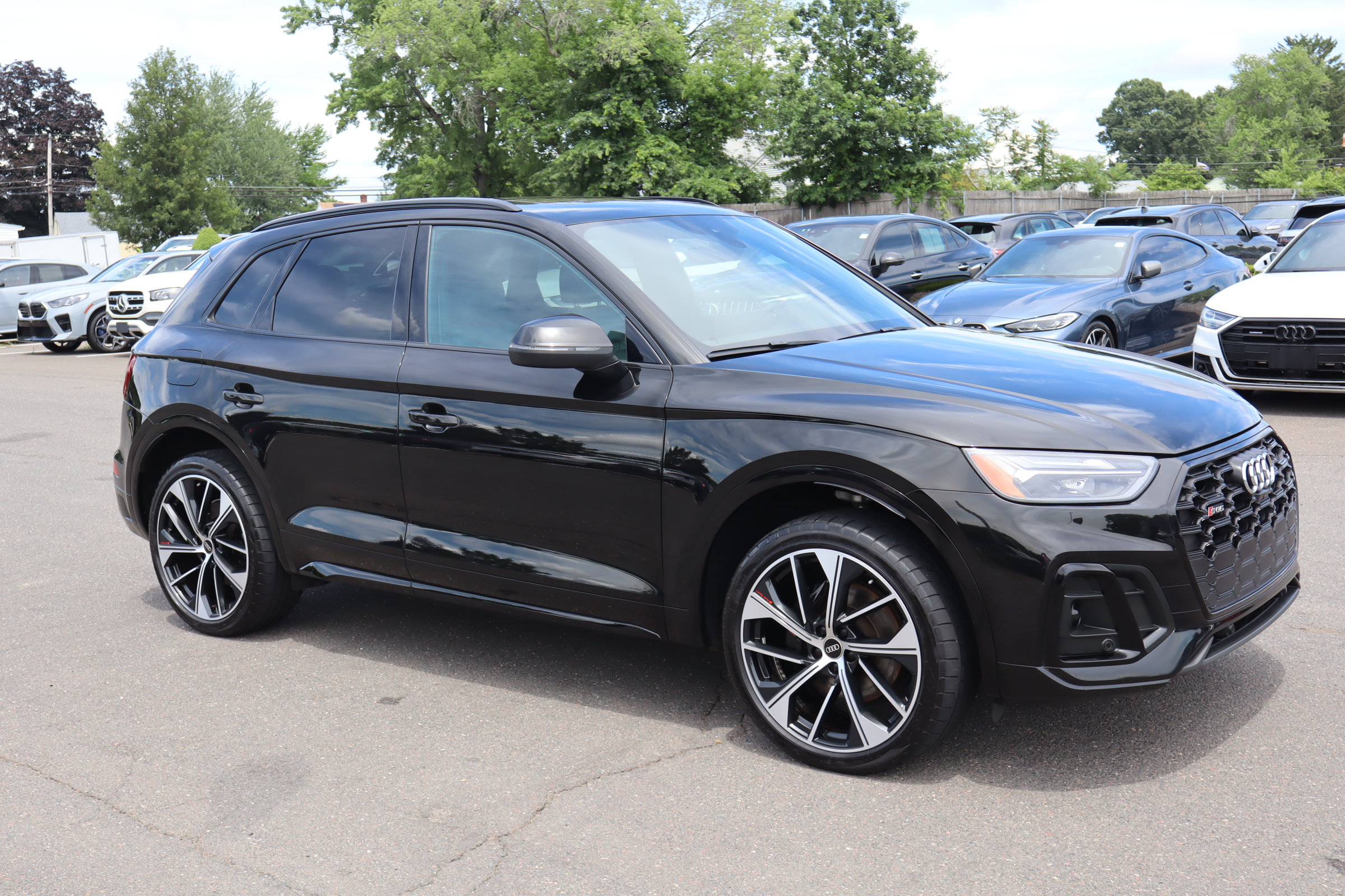 Used 2023 Audi SQ5 Premium Plus w/ Premium Plus Package AWD/4WD image 3