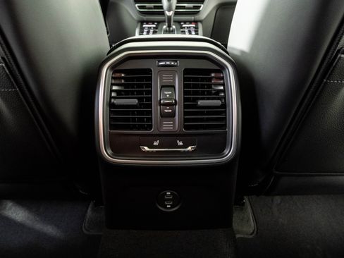 New 2026 Porsche Macan AWD/4WD image 21