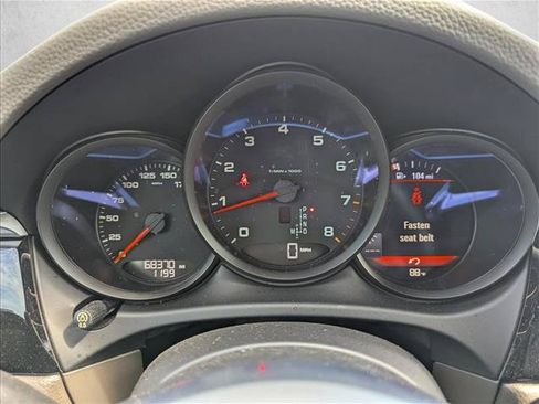 Used 2018 Porsche Macan AWD/4WD image 15