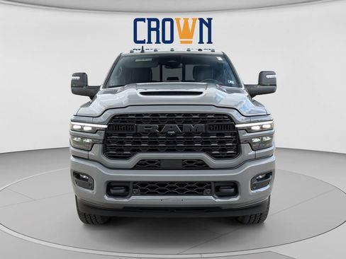 Used 2025 RAM 3500 Limited AWD/4WD image 8