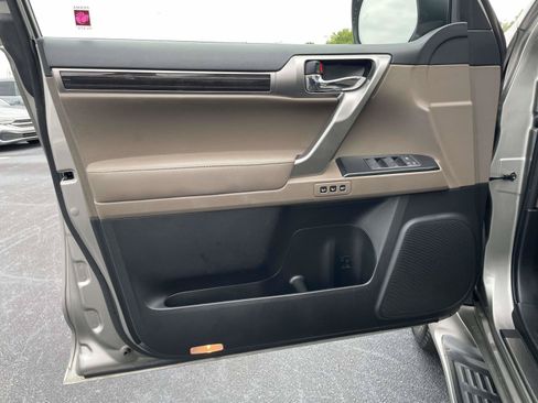 Used 2023 Lexus GX 460 Premium AWD/4WD image 14