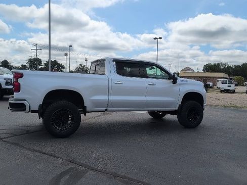Used 2021 Chevrolet Silverado 1500 High Country w/ Z71 Off-Road Package AWD/4WD image 8
