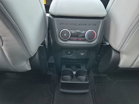 New 2025 Ford Explorer Platinum w/ Ultimate Package image 19