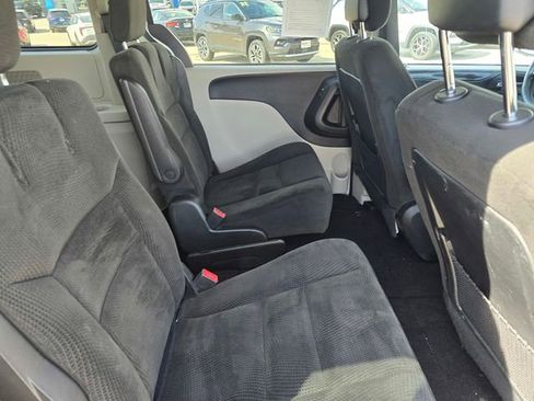 Used 2016 Dodge Grand Caravan SXT w/ Security Group FWD image 17