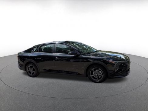 Used 2025 Kia K4 FWD image 2