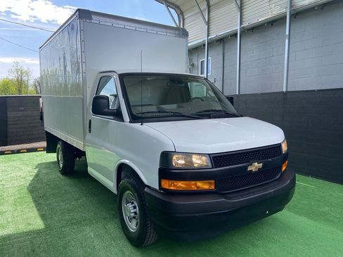 Used 2019 Chevrolet Express 3500 RWD image 1