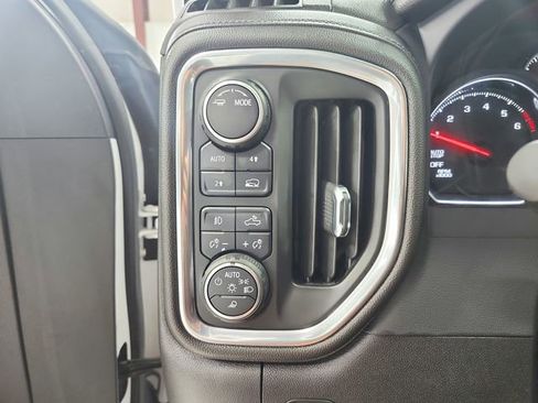 Used 2021 Chevrolet Silverado 1500 LTZ AWD/4WD image 28