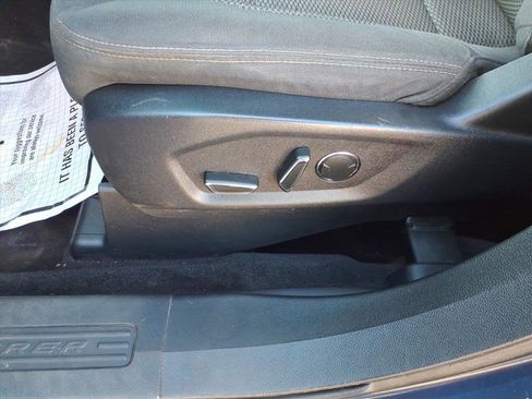 Used 2016 Ford Explorer XLT image 3