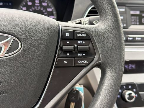 Used 2017 Hyundai Sonata SE FWD image 14