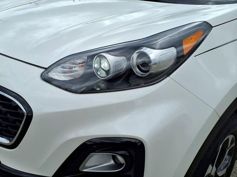 Used 2022 Kia Sportage LX AWD/4WD image 9
