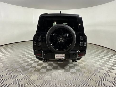 Used 2025 Land Rover Defender 130 V8 image 8