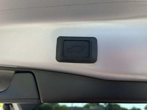 Used 2025 Toyota RAV4 XSE w/ Weather Package AWD/4WD image 5