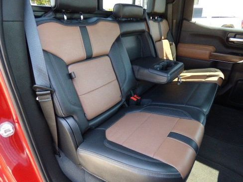 Used 2022 Chevrolet Silverado 1500 High Country w/ Safety Package II image 6