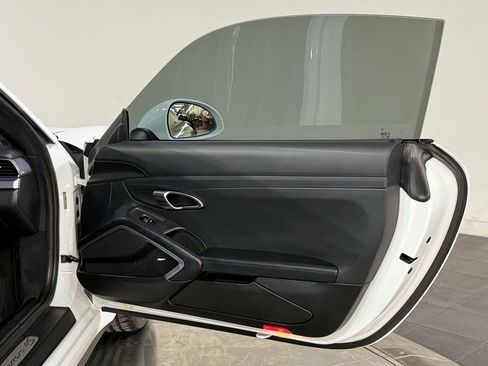 Used 2014 Porsche 911 Carrera 4S image 39