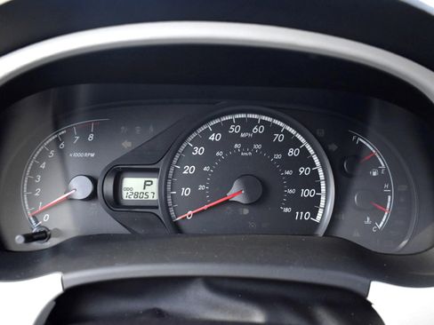 Used 2012 Toyota Sienna LE image 23