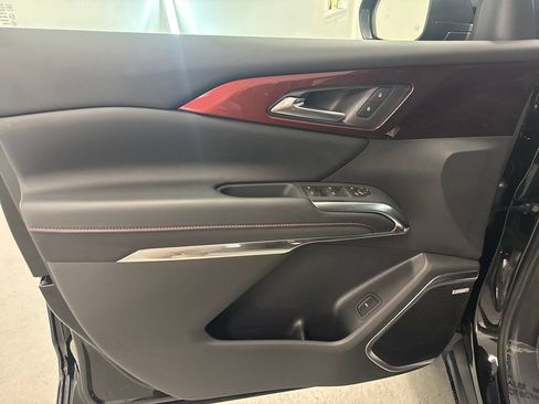 New 2026 Chevrolet Traverse Z71 w/ Enhanced Driving Package AWD/4WD image 12