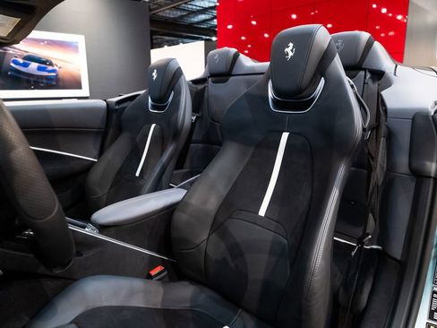 Used 2024 Ferrari Roma Spider image 4