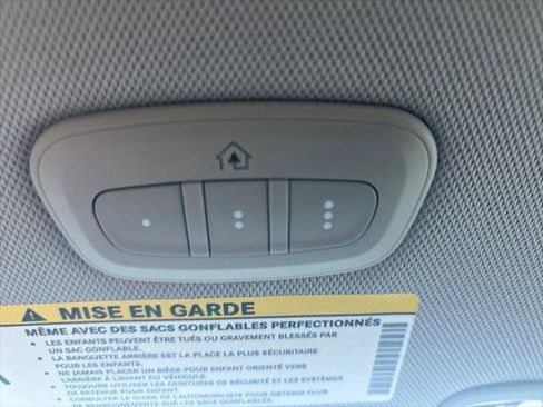 Certified 2020 Chrysler Pacifica Touring FWD image 28