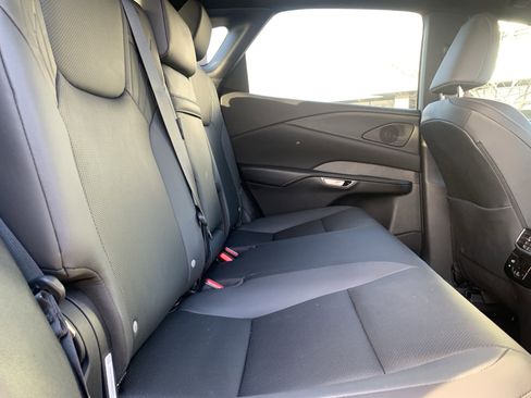 Certified 2025 Lexus RX 350 Premium w/ Accessory Package image 33