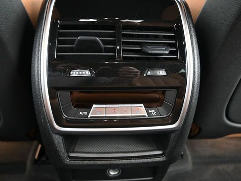 Used 2021 BMW X6 sDrive40i w/ M Sport Package image 32