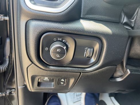 Used 2020 RAM 1500 Big Horn image 32