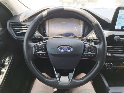Used 2021 Ford Escape SEL w/ Technology Package AWD/4WD image 19
