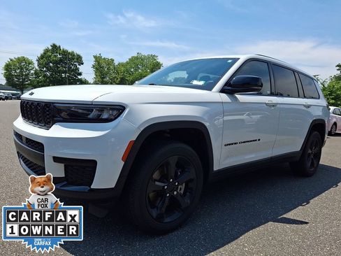 Used 2023 Jeep Grand Cherokee L Laredo AWD/4WD image 3