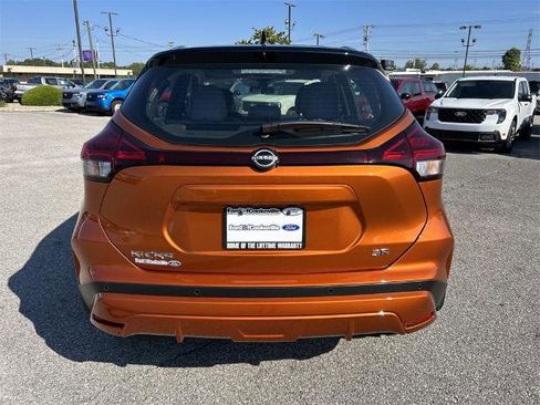 Used 2023 Nissan Kicks SR w/ SR Premium Package image 5