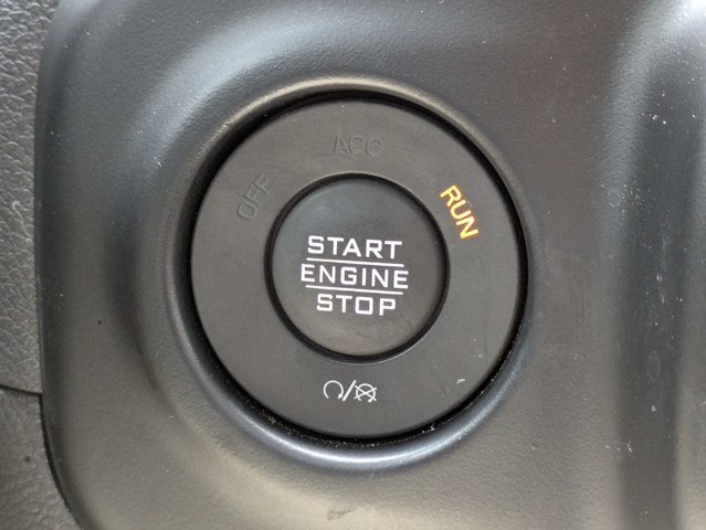 Used 2022 Jeep Wrangler Unlimited Sahara AWD/4WD image 28