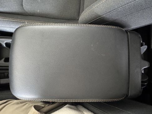 Used 2025 Jeep Wrangler Sahara 4xe image 23