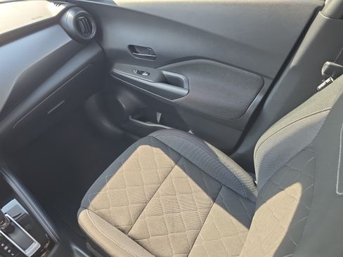 Used 2019 Nissan Kicks S FWD image 15
