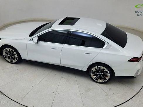 Used 2025 BMW 530i RWD image 81