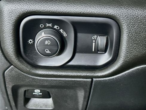 Used 2025 RAM 1500 Tradesman w/ Night Edition RWD image 17