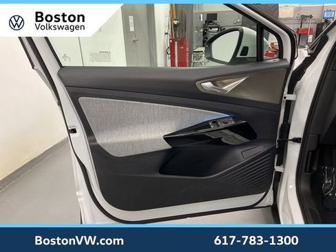 Used 2023 Volkswagen ID.4 Pro image 27