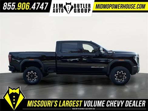 Used 2024 GMC Sierra 2500 AT4X image 10