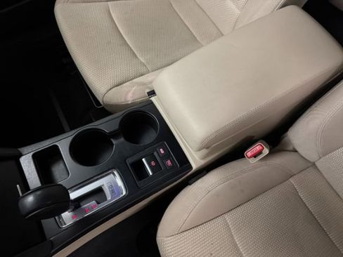 Used 2018 Subaru Outback 2.5i Premium image 12