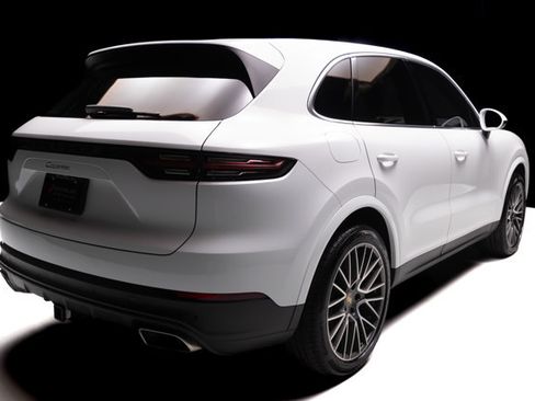 Used 2021 Porsche Cayenne AWD/4WD image 25