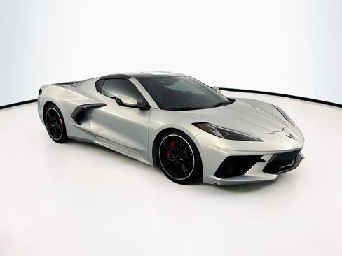 Used 2022 Chevrolet Corvette Stingray Coupe w/ 1LT RWD image 3