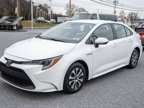 Used 2021 Toyota Corolla LE image 6