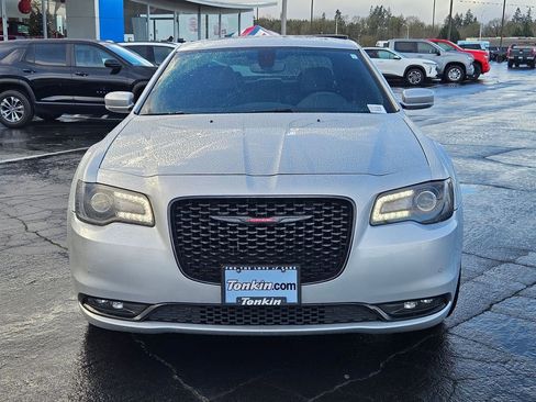Used 2023 Chrysler 300 S image 9
