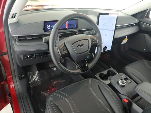 Used 2024 Ford Mustang Mach-E Premium image 12