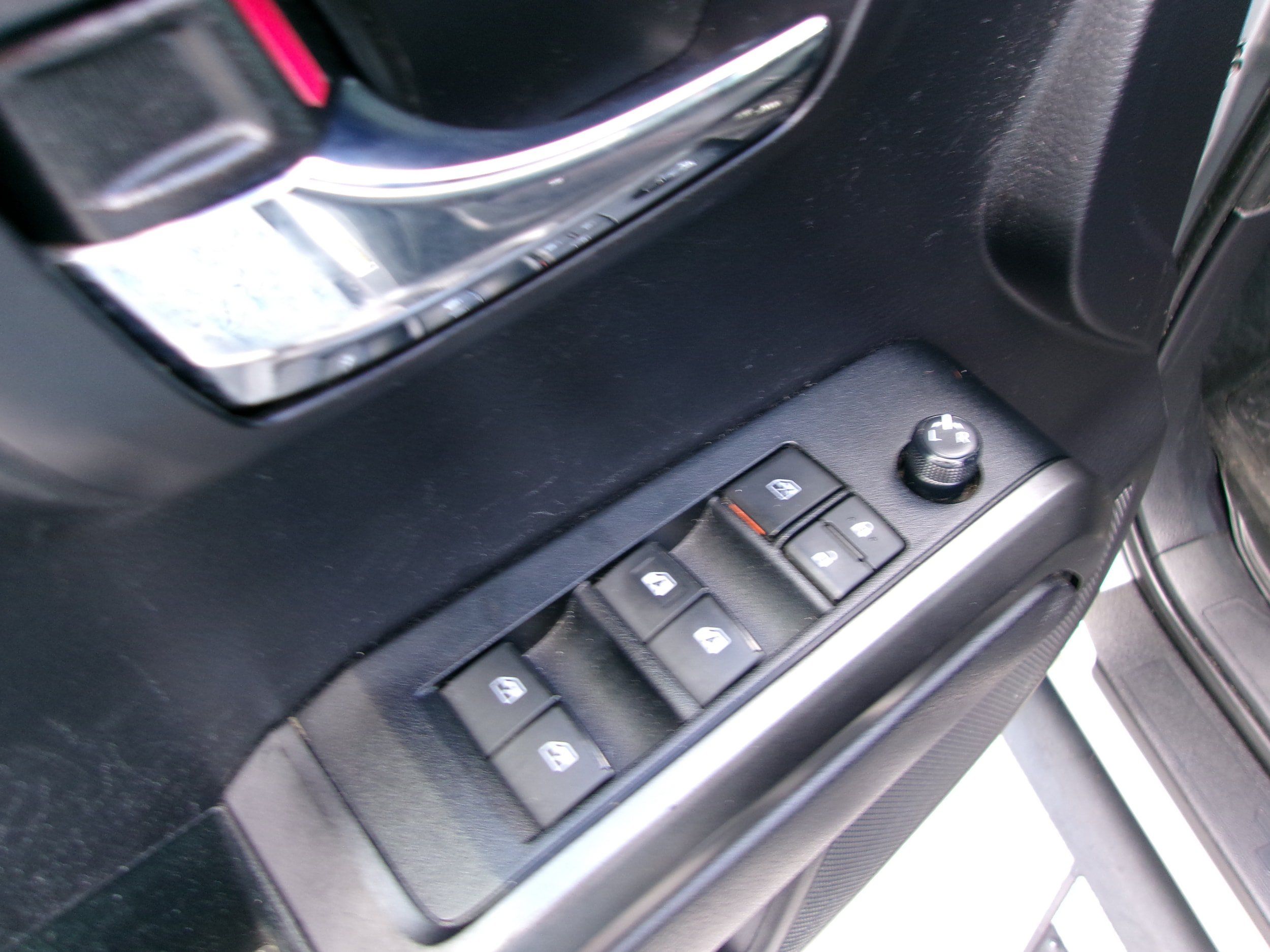 Used 2021 Toyota Tacoma TRD Off-Road w/ Technology Package AWD/4WD image 11