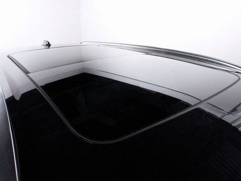 Certified 2022 Volvo XC90 T6 Momentum image 39