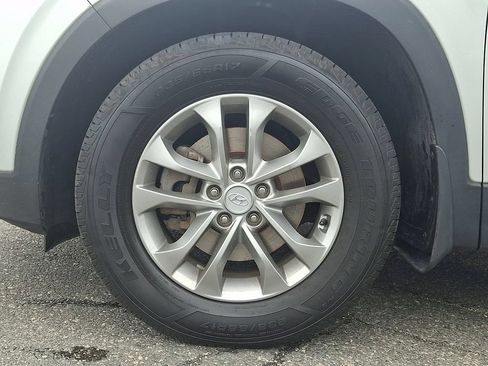 Used 2020 Hyundai Santa Fe SE FWD image 8