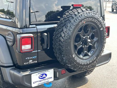 Used 2023 Jeep Wrangler Unlimited w/ Sun & Screen Package AWD/4WD image 13