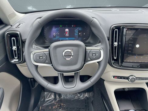 New 2026 Volvo XC40 B5 Plus w/ Climate Package image 25