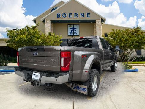 Used 2022 Ford F350 Lariat w/ Lariat Ultimate Package AWD/4WD image 5