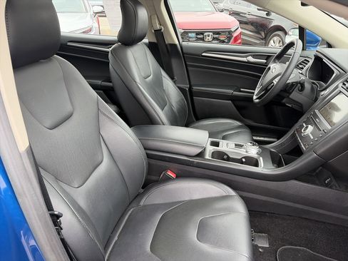 Used 2017 Ford Fusion Titanium image 13