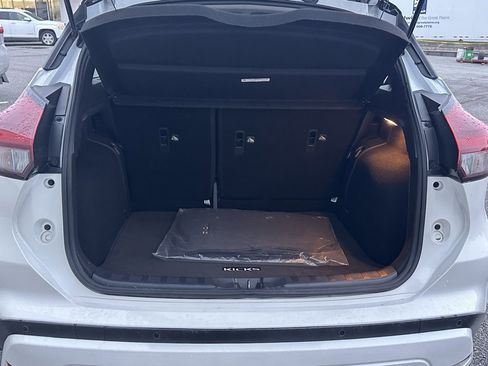 Used 2021 Nissan Kicks SR w/ SR Premium Package image 14