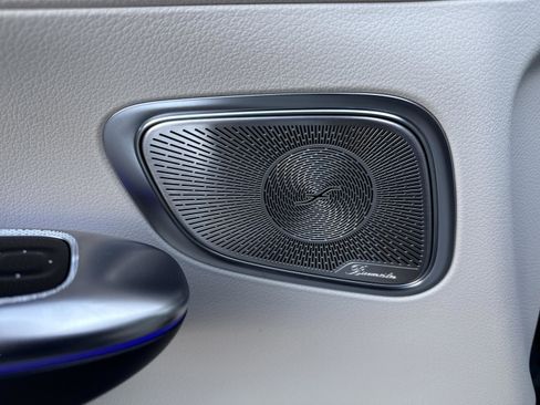 Certified 2025 Mercedes-Benz GLC 300 image 21